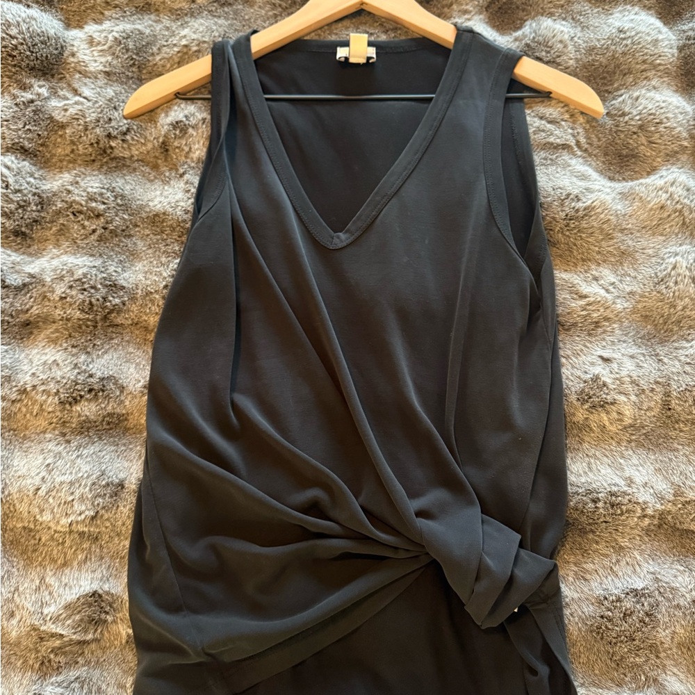 Sleeveless V-Neck Knot Front Tank Top - Black
